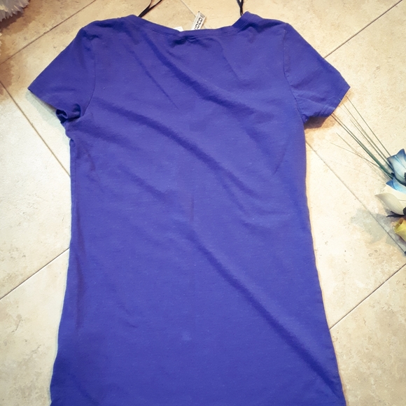 🆓FREE🎁WITH PURCHASE 2+ ITEMS Divided T-Shirt - Picture 7 of 9